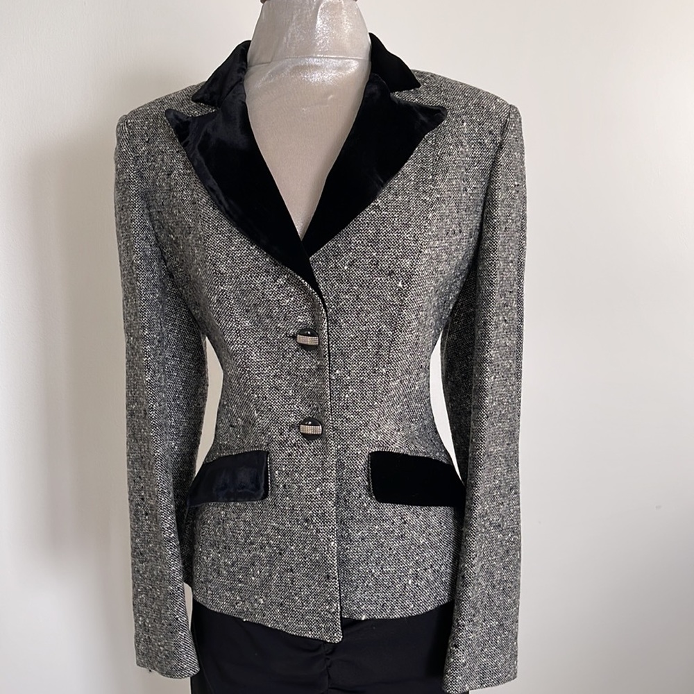 NWT! Angel Nina Made in France blazer size 42 fits US 4-6 or Small